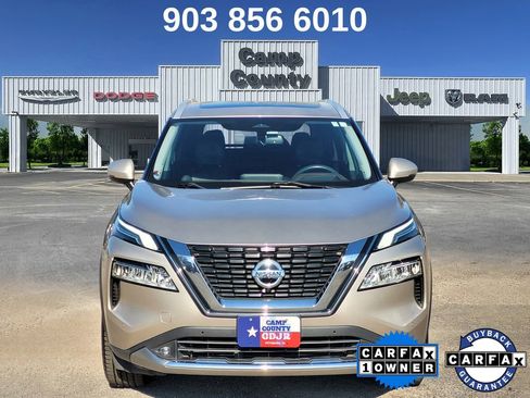 Used 2021 Nissan Rogue Platinum image 2