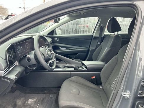 Certified 2024 Hyundai Elantra SEL FWD image 9