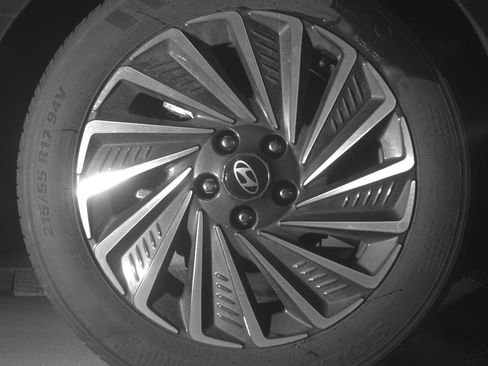 Used 2025 Hyundai Sonata SEL FWD image 14