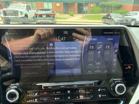 Used 2020 Toyota Highlander Platinum AWD/4WD image 12