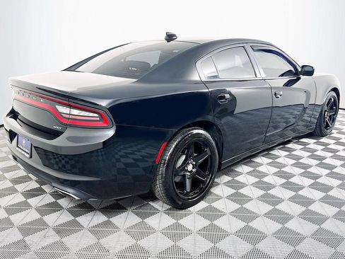 Used 2016 Dodge Charger SXT RWD image 27