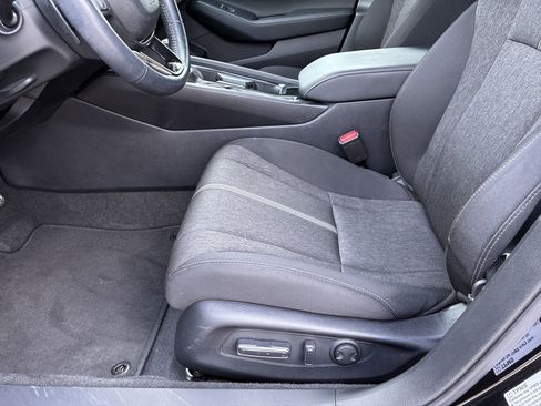 Certified 2025 Honda Accord Sport image 18