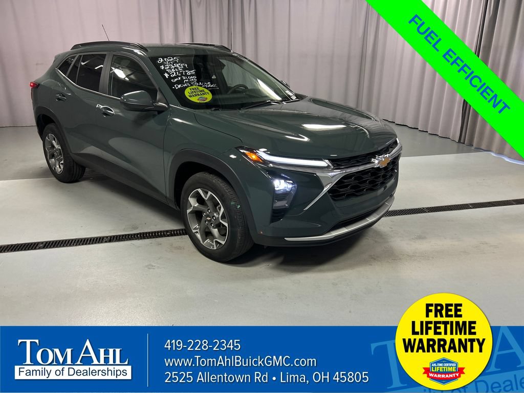 Used 2025 Chevrolet Trax LT FWD 360° Tour