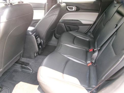 Used 2025 Jeep Compass Limited AWD/4WD image 9