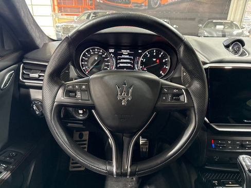 Used 2022 Maserati Ghibli Trofeo image 68