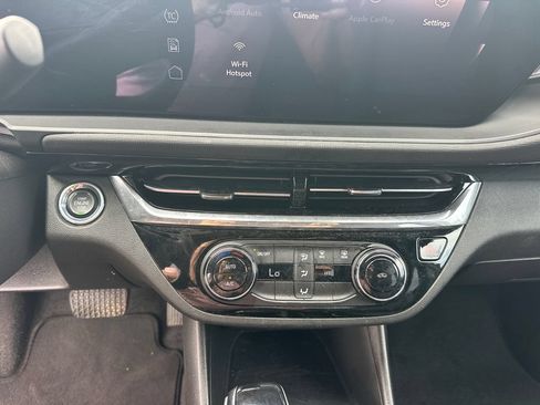 Used 2025 Buick Envista Sport Touring FWD image 30