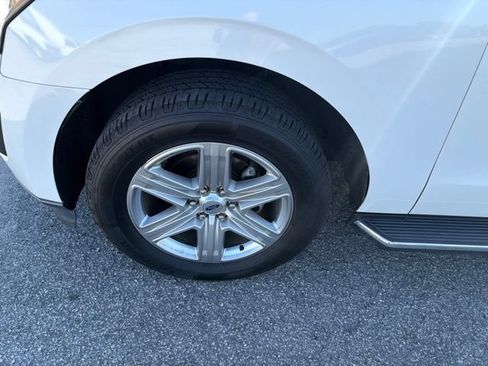Used 2020 Ford Expedition Max XLT w/ Equipment Group 202A AWD/4WD image 2
