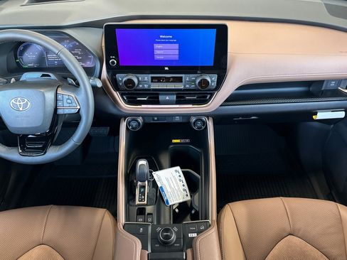 New 2026 Toyota Grand Highlander Hybrid MAX Platinum image 12