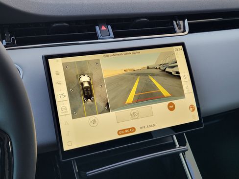 New 2026 Land Rover Range Rover Evoque Dynamic SE image 18