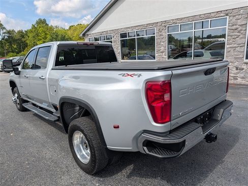Used 2021 Chevrolet Silverado 3500 LTZ w/ LTZ Plus Package AWD/4WD image 5