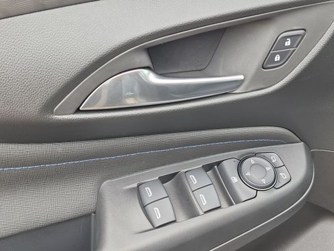 New 2026 Buick Envista Sport Touring w/ Convenience I Package FWD image 23