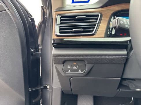 Used 2024 Volkswagen Atlas SE image 10