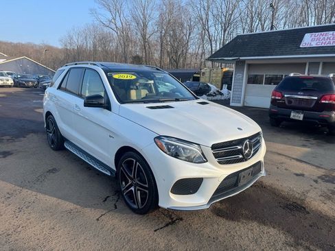 Used 2019 Mercedes-Benz GLE 43 AMG 4MATIC image 3