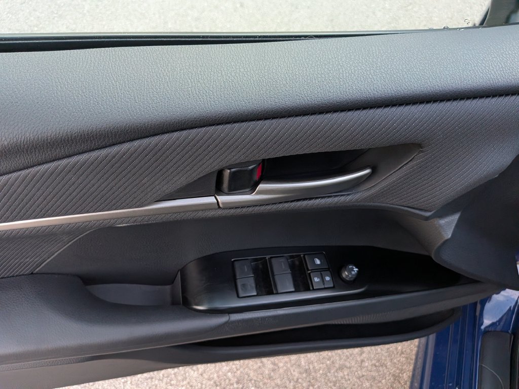 Used 2026 Toyota Camry SE FWD image 10