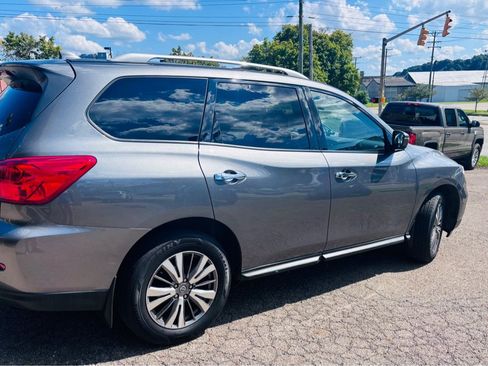 Used 2019 Nissan Pathfinder S AWD/4WD image 11