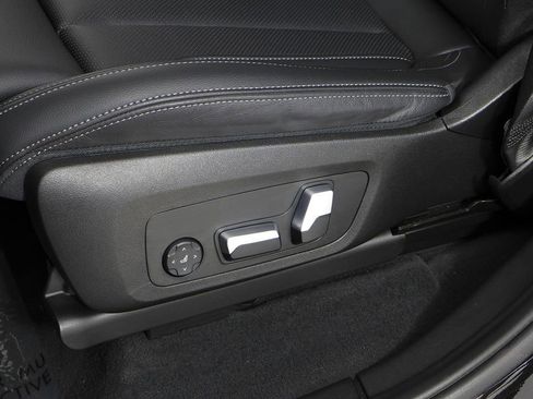 Certified 2023 BMW X4 xDrive30i w/ Convenience Package image 23