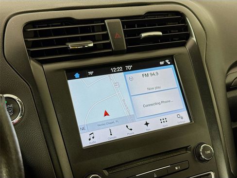 Used 2018 Ford Fusion SE w/ Equipment Group 201A image 10