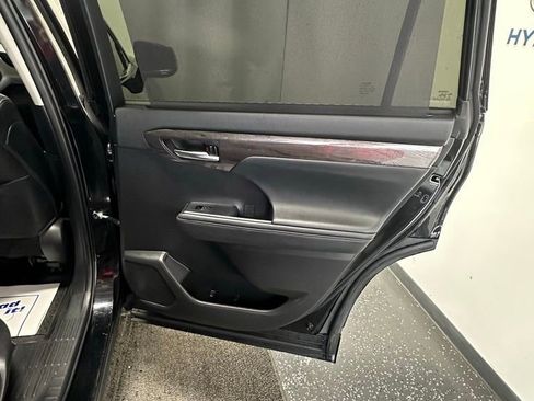 Used 2022 Toyota Highlander Platinum image 24