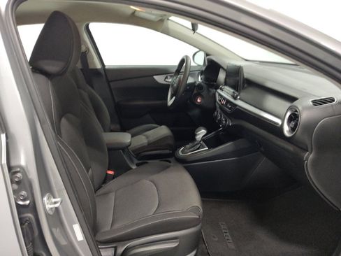 Used 2022 Kia Forte LXS FWD image 21