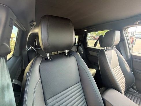 Used 2024 Land Rover Discovery Sport Dynamic SE AWD/4WD image 23