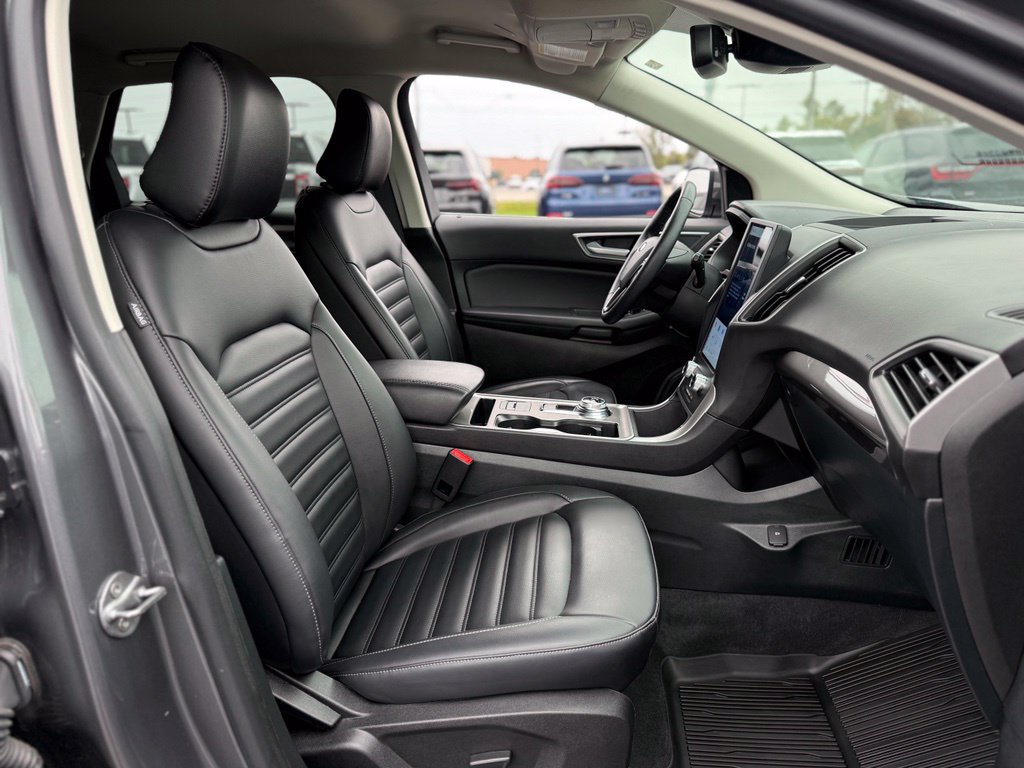 Used 2024 Ford Edge SEL w/ Convenience Package AWD/4WD image 16