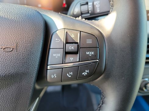 New 2025 Ford Maverick XLT w/ XLT Luxury Package FWD image 27