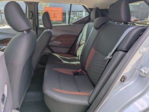 Certified 2021 Nissan Kicks SR FWD image 14