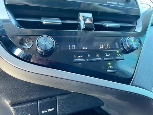 Used 2021 Toyota Camry XSE image 15