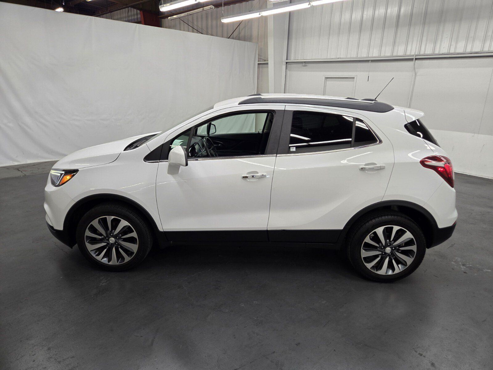 Used 2021 Buick Encore Preferred w/ Safety Package AWD/4WD image 2