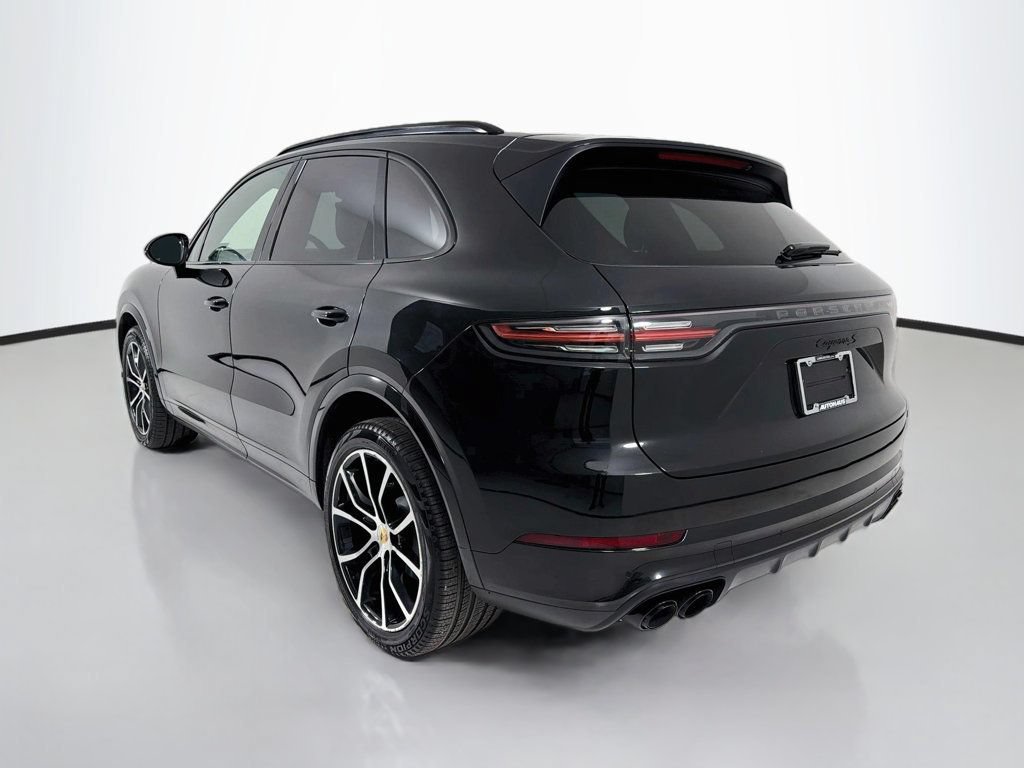 Certified 2023 Porsche Cayenne S AWD/4WD image 3