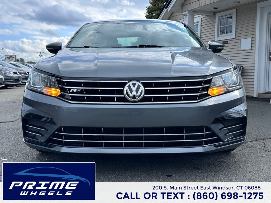 Used 2018 Volkswagen Passat 2.0T R-Line FWD image 2