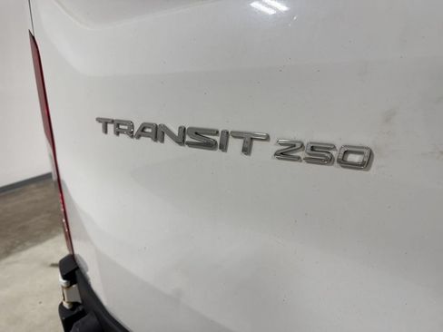 Used 2017 Ford Transit 250 148 Low Roof RWD image 25