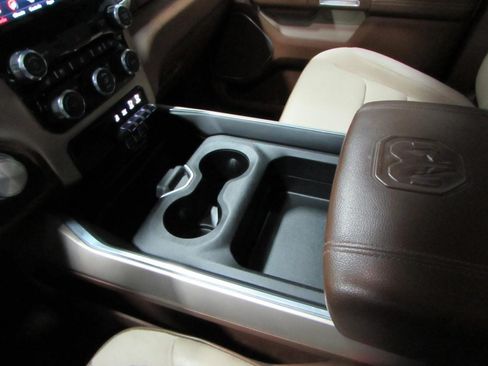 Used 2021 RAM 1500 Laramie AWD/4WD image 32