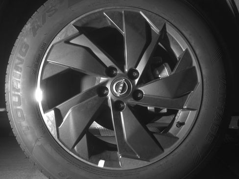 Used 2025 Nissan Rogue SV FWD image 13