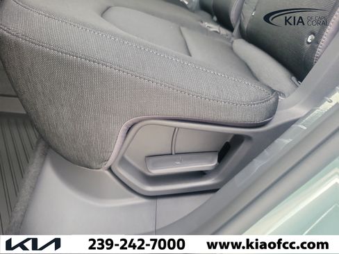 New 2027 Kia Seltos S FWD image 14