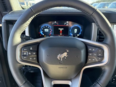 New 2025 Ford Bronco Outer Banks w/ Sasquatch Package image 25