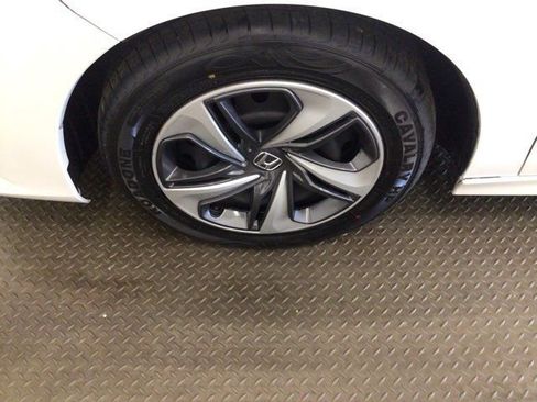 Used 2022 Honda Civic Touring image 23