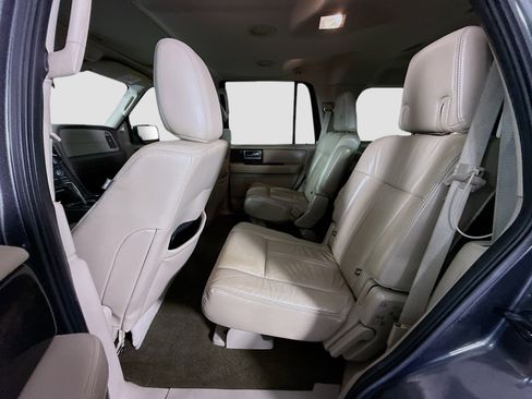 Used 2015 Lincoln Navigator 2WD image 25