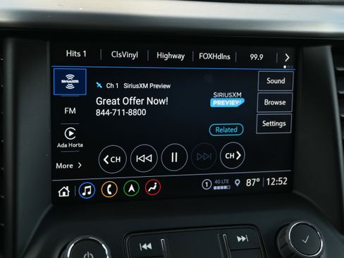 Used 2023 GMC Acadia SLT w/ Preferred Package image 40