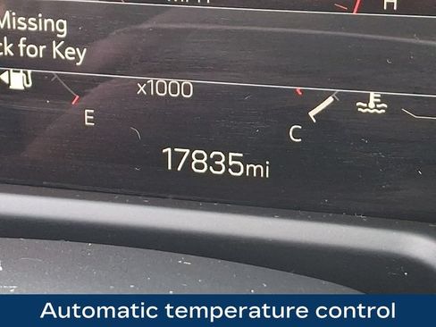 Used 2025 GMC Acadia AT4 w/ Luxury Package AWD/4WD image 6