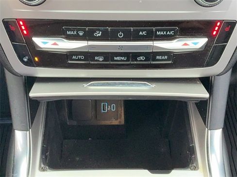 Used 2021 Ford Explorer XLT w/ Equipment Group 202A image 25