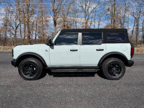 Used 2024 Ford Bronco Black Diamond image 4