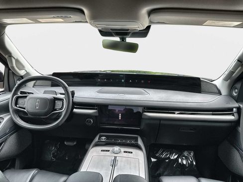 Used 2026 Lincoln Navigator Reserve AWD/4WD image 21