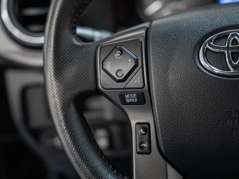 Used 2017 Toyota Tacoma TRD Off-Road w/ Tow Package (A/T) image 37