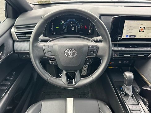 Certified 2025 Toyota Camry SE FWD image 14