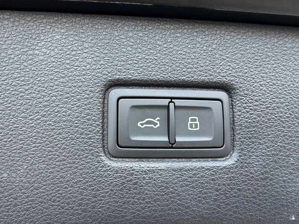 Used 2025 Audi Q7 3.0T Premium Plus AWD/4WD image 34