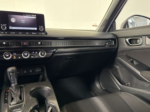 Used 2025 Honda Civic Sport image 29