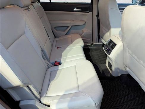 Used 2018 Volkswagen Atlas SE image 19