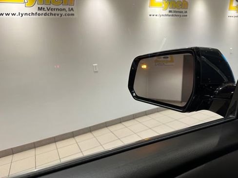 Used 2019 Chevrolet Traverse LT w/ LT Premium Package image 14