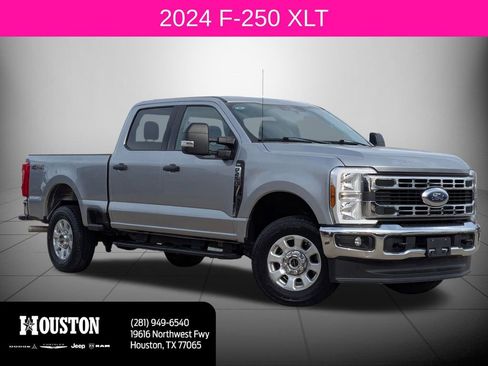 Used 2024 Ford F250 XLT image 1